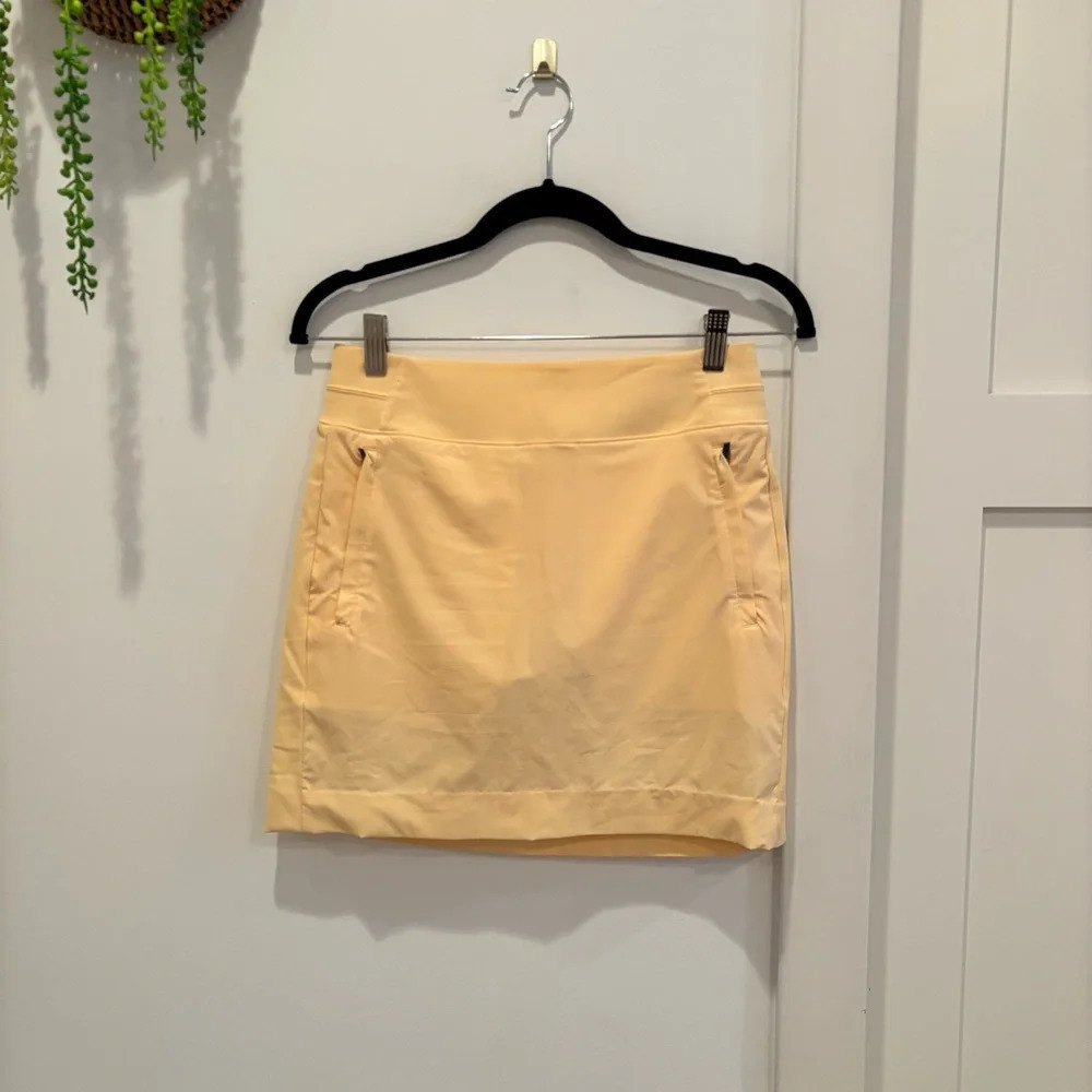 Athleta Womens Athletic Skort Built in Shorts Orange Pastel Color Size 2